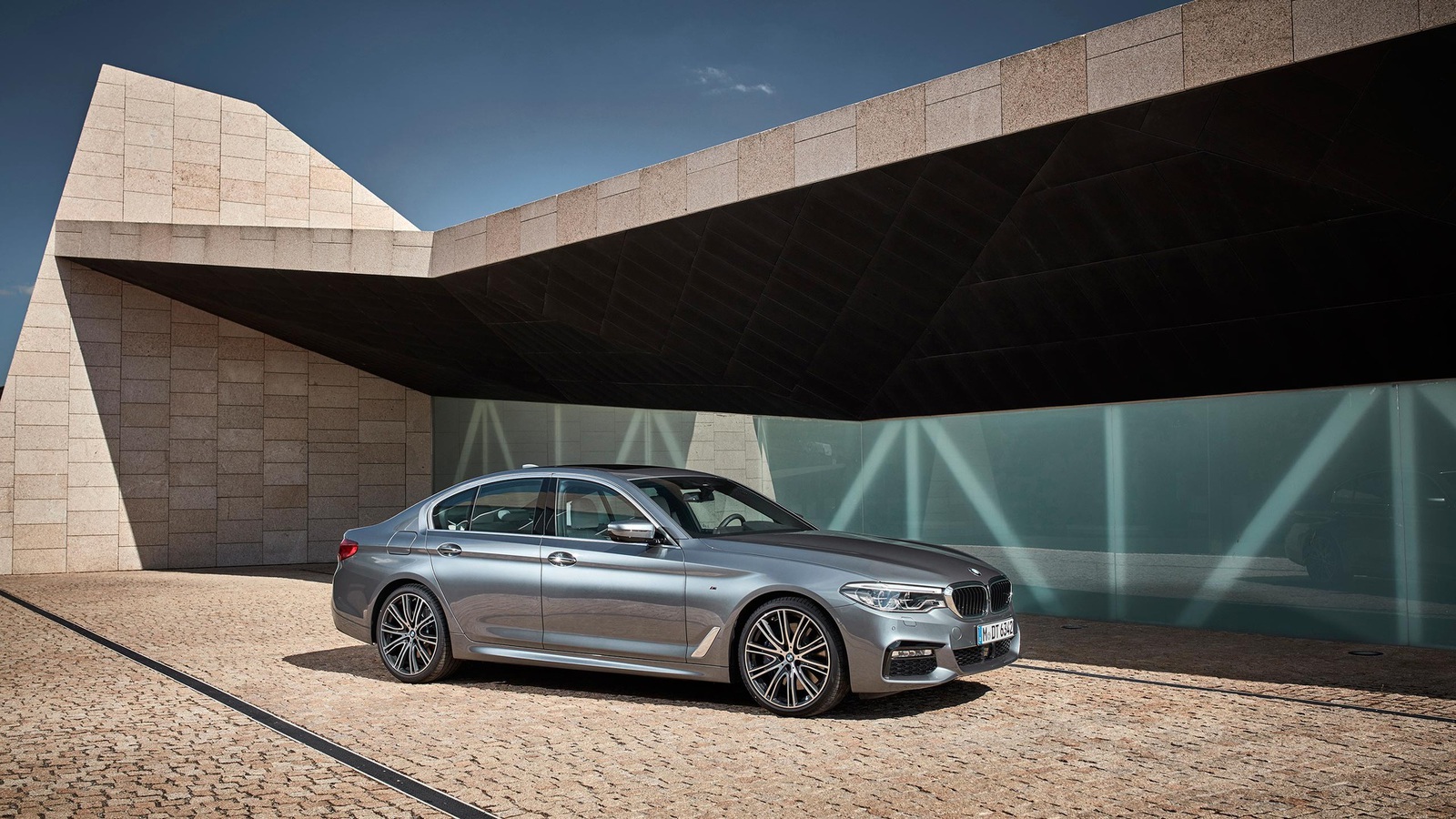 BMW 5-Series Touring 2017-2018 – обновление универсала 5 серии. Бмв 5 новый кузов