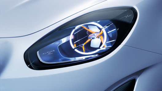 Под легендарным брендом Alpine будут делать кроссоверы при поддержке Mercedes