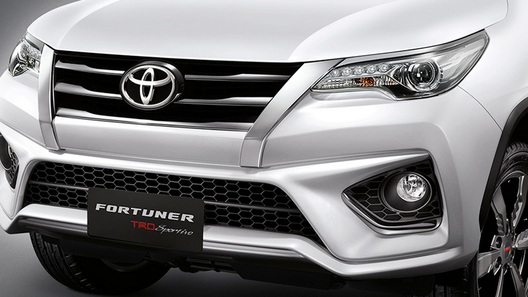 Новый вседорожный автомобиль Тоёта Fortuner может появиться в РФ Новый вседорожный автомобиль Тоёта Fortuner может появиться в РФ