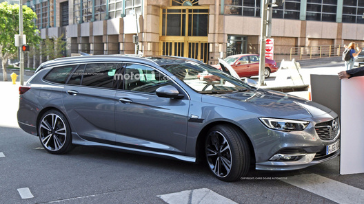 Рассекречена внешность новой Opel Insignia