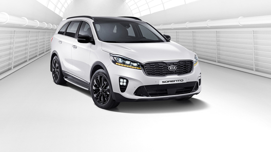 Кия представила улучшенный кроссовер Sorento Кия представила улучшенный кроссовер Sorento