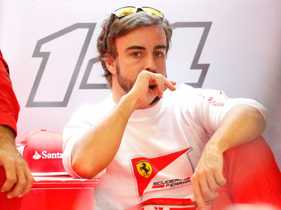 Формула-1. Пилоты McLaren наказаны за замену двигателей