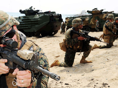 Американские военные нелегально провозили на Украину оружие