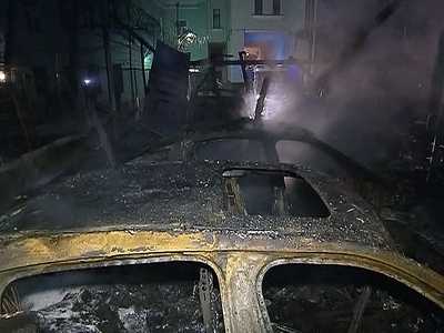 Четыре автомобиля сгорели на стоянке на западе Москвы