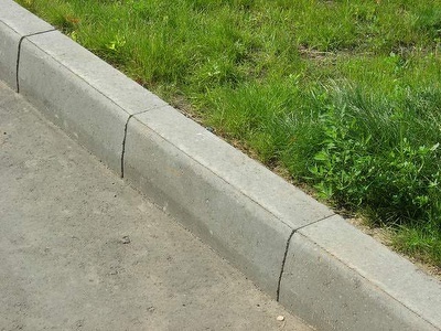 В Москве заменят 342 километра бордюров