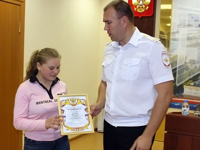 В Тюмени 15-летняя девушка обезвредила и сдала полиции вооруженного ножом мужчину