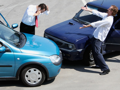 Почему добровольное автострахование стоит дешевле ОСАГО?