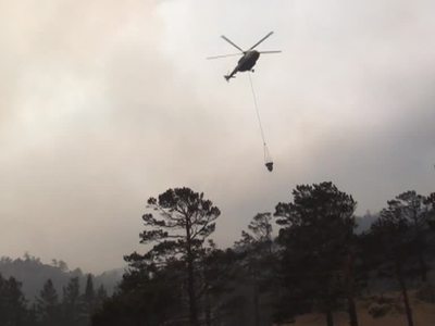 Пожары в Бурятии: за неделю авиация МЧС сбросила тысячи тонн воды