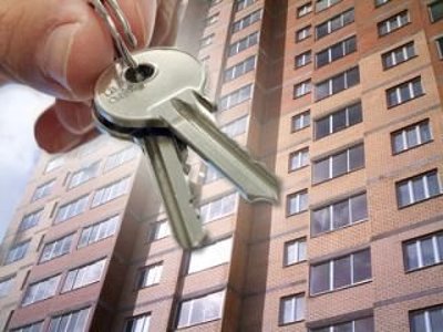 Почти 300 омских сирот получат квартиры