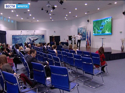 Реконструкцию взлетно-посадочной полосы аэропорта Иркутска закончат в 2016 году