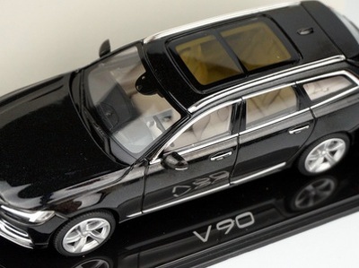 Универсал Volvo V90 рассекретили при помощи масштабной модели