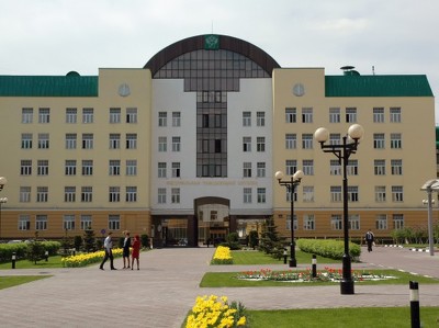 ФТС с января по октябрь снизила перечисления в бюджет РФ почти на треть