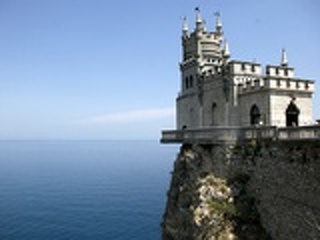 Из Испании в Крым: домики у моря сменили локацию