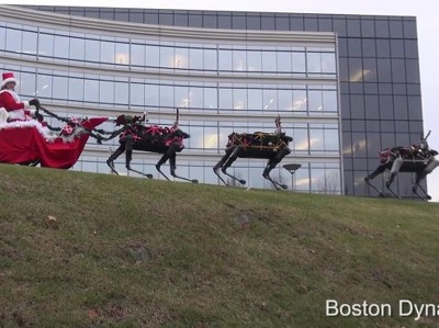 Boston Dynamics запрягла роботов в упряжку Санты