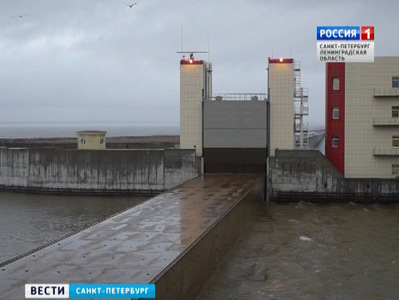 В Петербурге из-за угрозы наводнения вновь частично закрыли дамбу