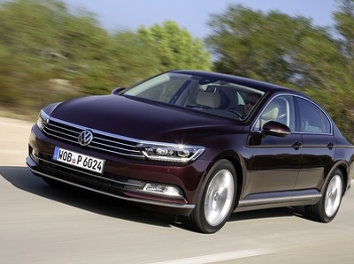 VW Passat подешевел на 40 тысяч рублей