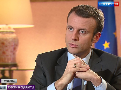 Министр экономики Франции объяснил разницу поколений на примере похода в душ