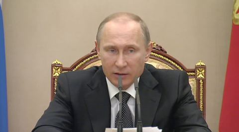  Путин подписал изменения в законы о митингах и НКО