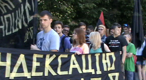 Радикалы во Львове протестуют против обнищания жителей Украины