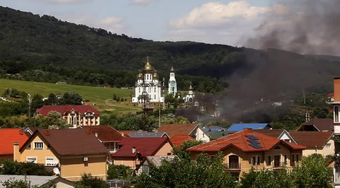 Кризис в Мукачеве: Порошенко вынужден собрать военный совет