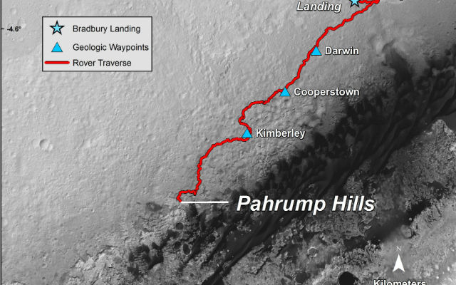 На карте показан маршрут передвижения марсохода от места приземления Bradbury Landing в августе 2012 года до Pahrump Hills, где он брал образцы породы 21 сентября 2014 года (иллюстрация NASA/JPL-Caltech/University of Arizona)