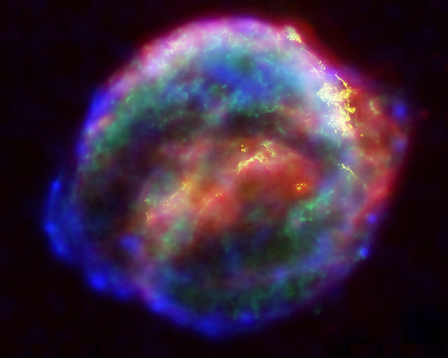 Остатки сверхновой звезды (фото NASA/ESA/JHU/R.Sankrit&W.Blair/Wikimedia Commons).