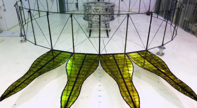 Модель "Звёздной тени" в лаборатории NASA в Калифорнии  (фото NASA)