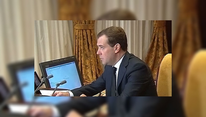 осевая и центральная симметрия примеры из жизни