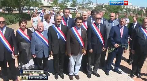 Из-за поездки в Крым Киев внесет французских депутатов в черный список